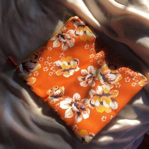 Rachel pally reversible clutch.